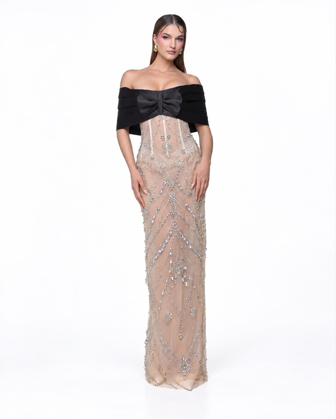 Nœud Noir Gown worn, full length